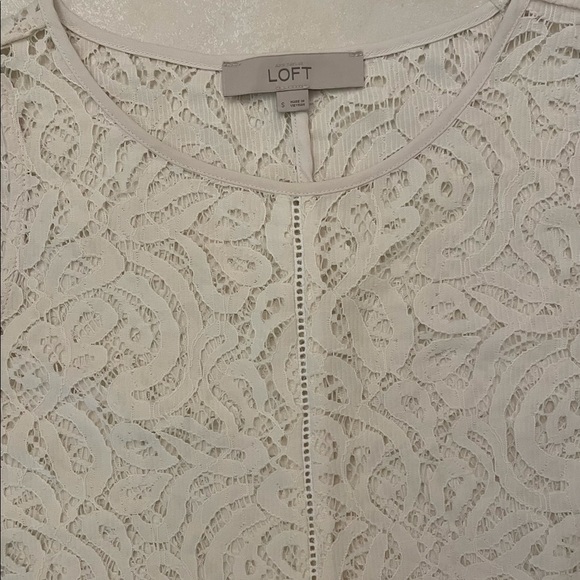 LOFT Tops - Loft sleeveless top
